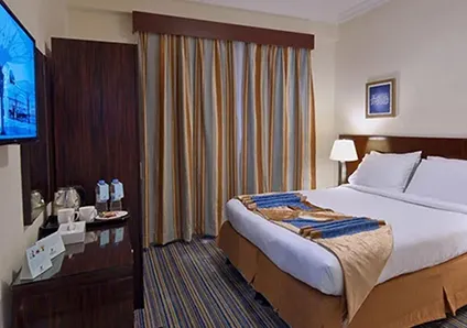Room  with double bed