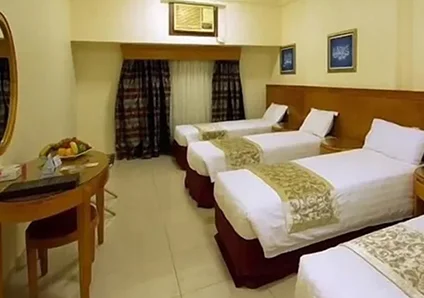 Hotel with 3 single beds