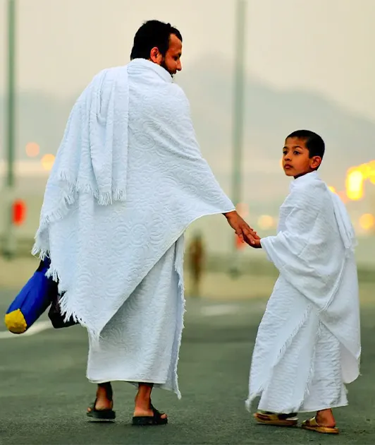 Men in Ahram during Umrah