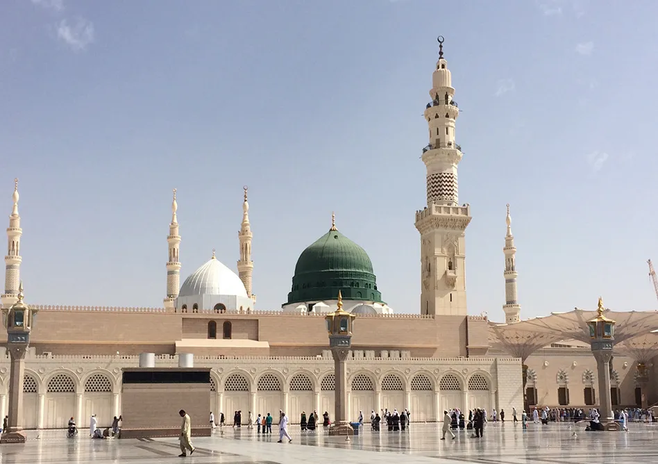 /media/umrah-images/7_11zon%20%2820%29.webp