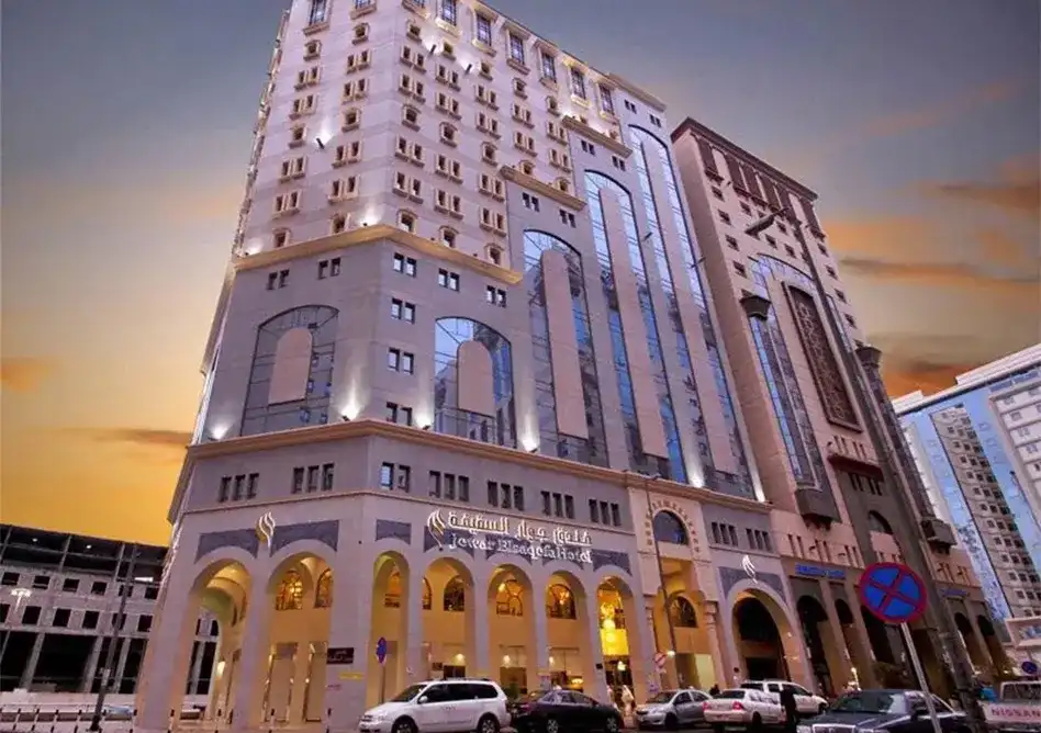 /media/umrah-images/deyar-al-eiman-hotel%20%281%29.webp