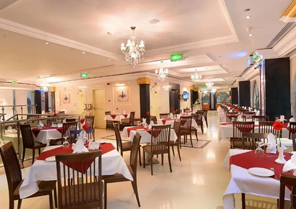 /media/umrah-images/dining-area%20%285%29.webp