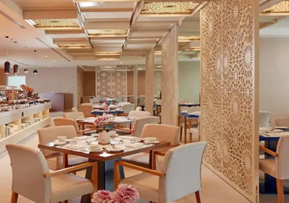 /media/umrah-images/dining-areaa.webp