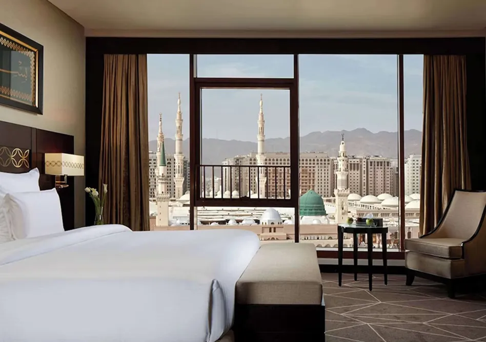 /media/umrah-images/double-bed-room%20%285%29.webp