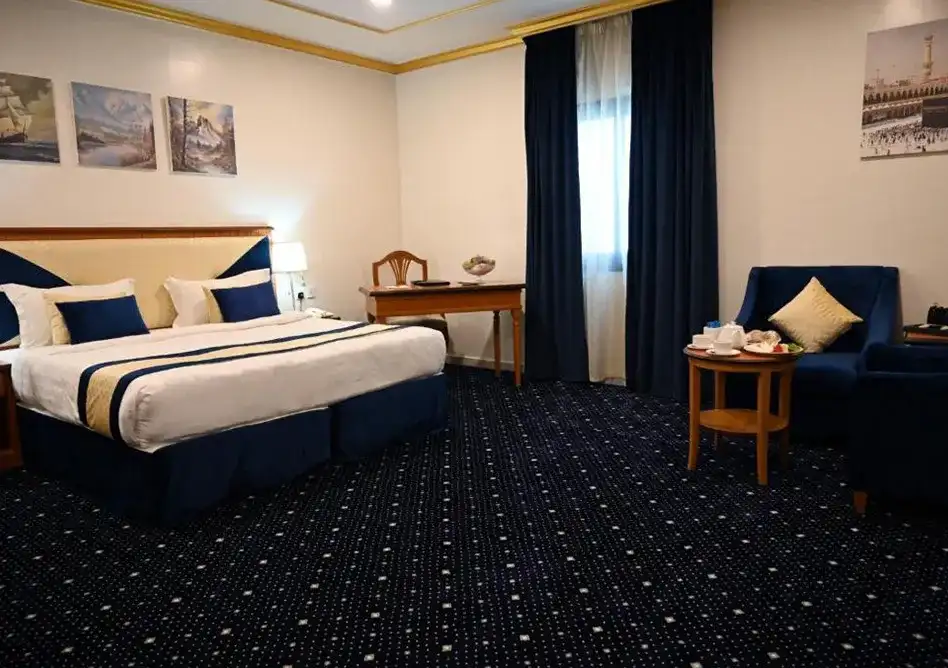 /media/umrah-images/double-comforable-bed.webp