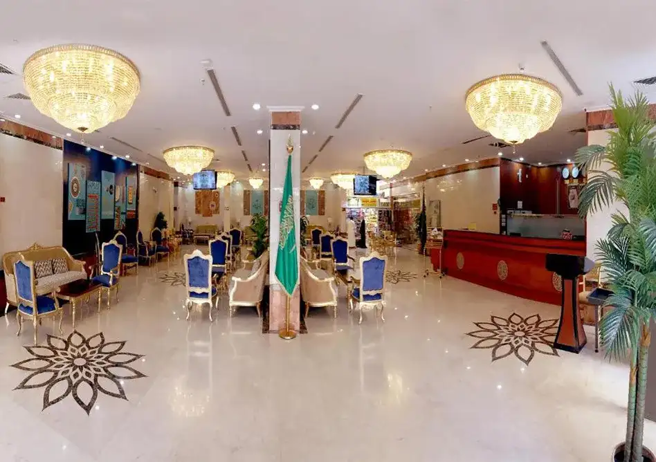 /media/umrah-images/lobby-area%20%2812%29.webp