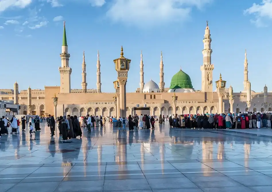 /media/umrah-images/madinah%20%281%29.webp