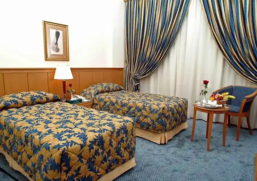 /media/umrah-images/room-with-2-single-beds%20%287%29.webp