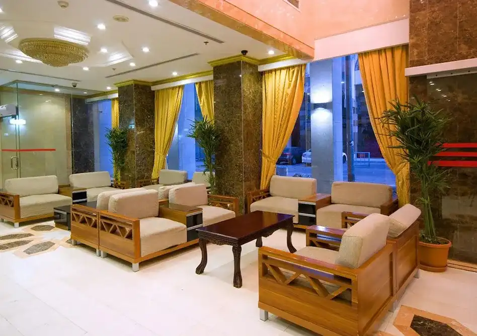 /media/umrah-images/sitting-area%20%2818%29.webp